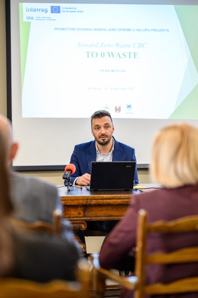 To 0 waste07-261125.JPG